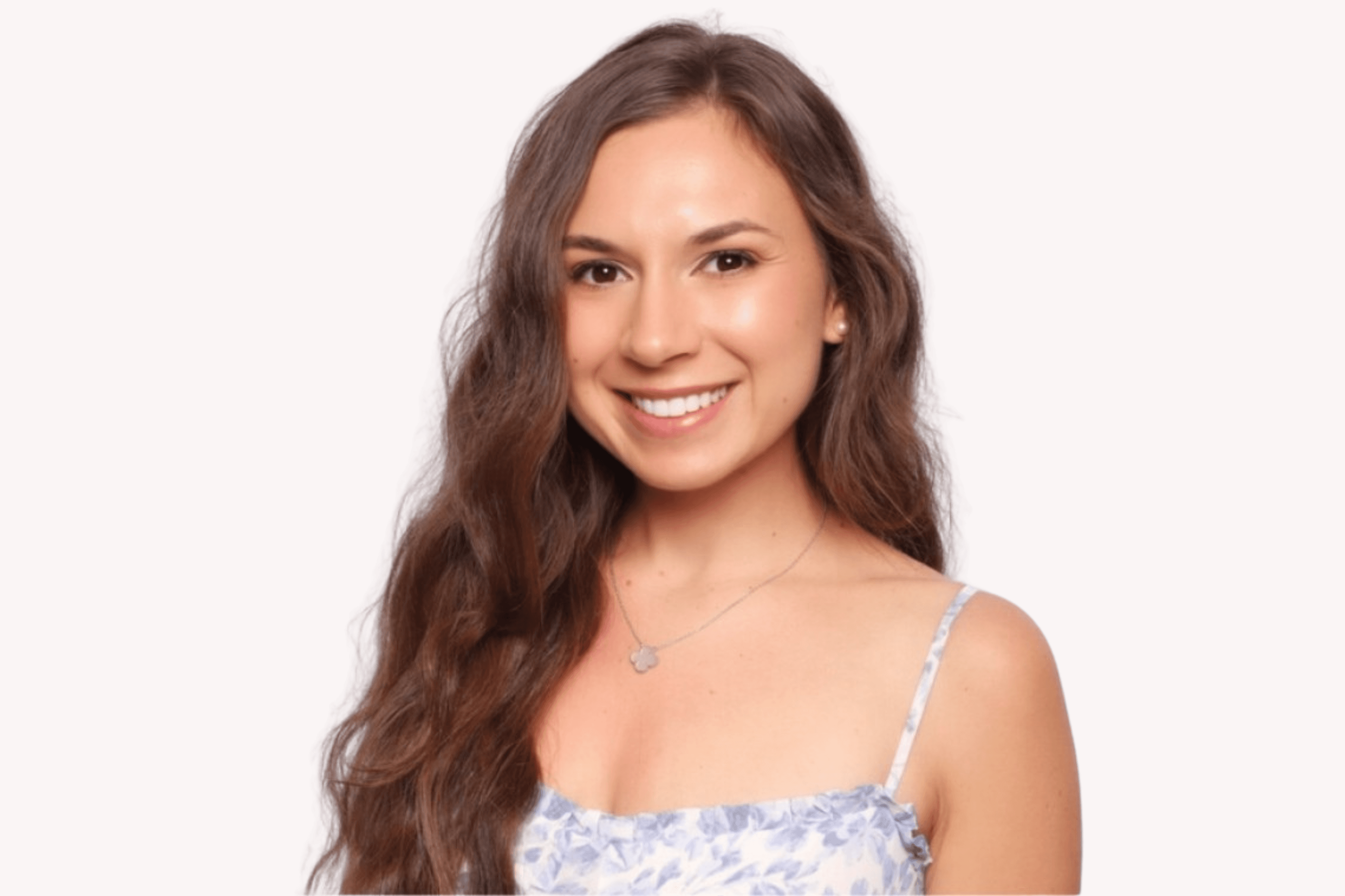 Amanda Pine Headshot (3)